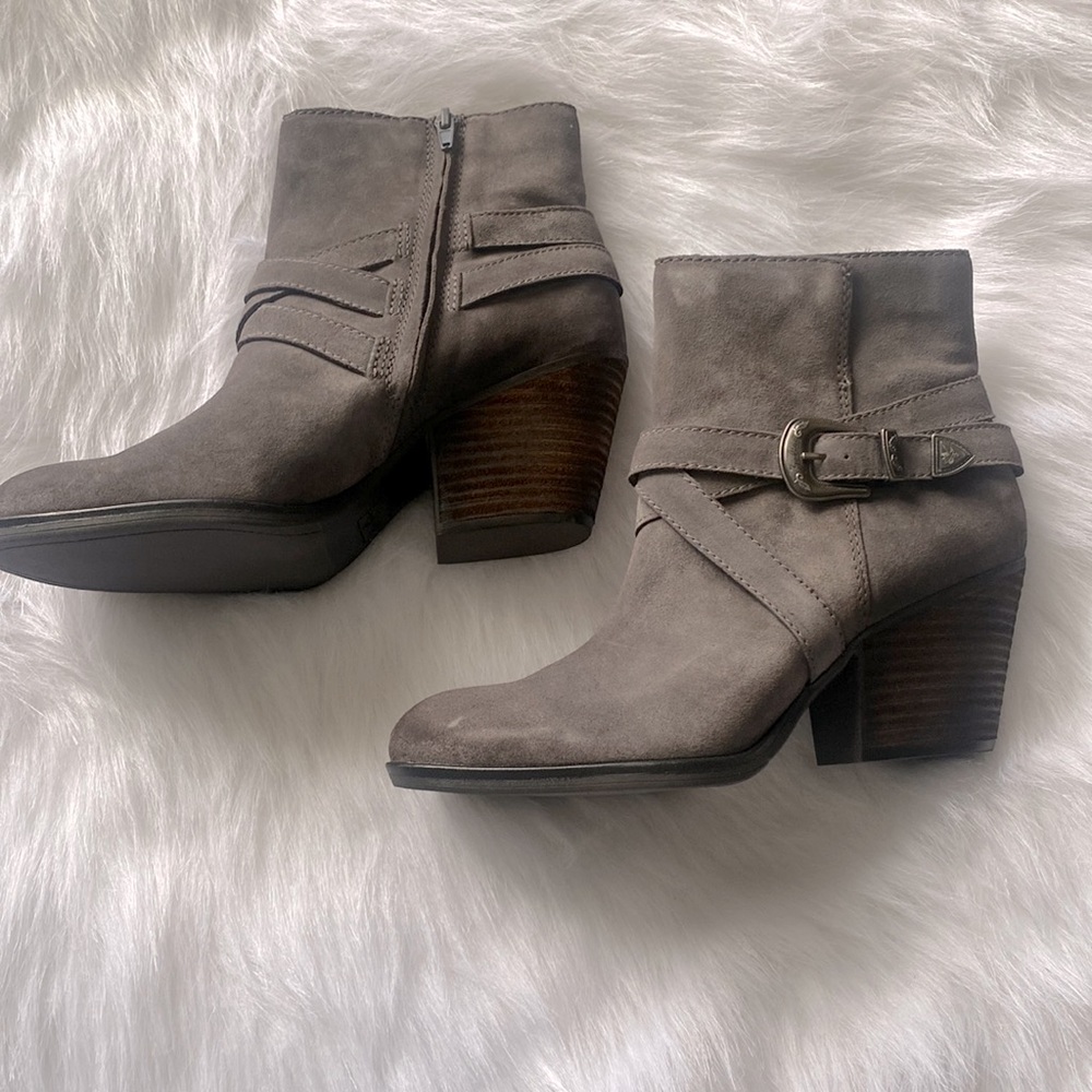 Zodiac, Sammi Booties, Grey Suede, Size 10